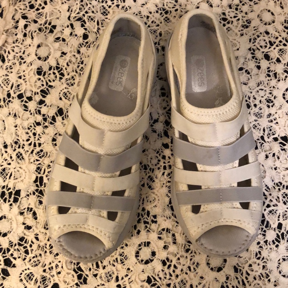 😍Naturalizer casual neoprene Sandals. Sz 8.😍